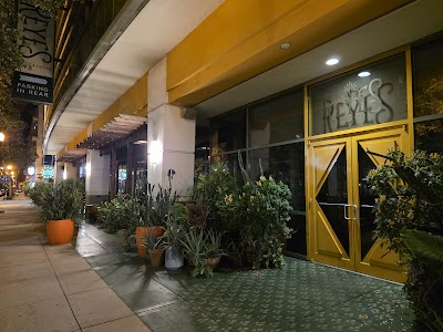 Reyes Mezcaleria