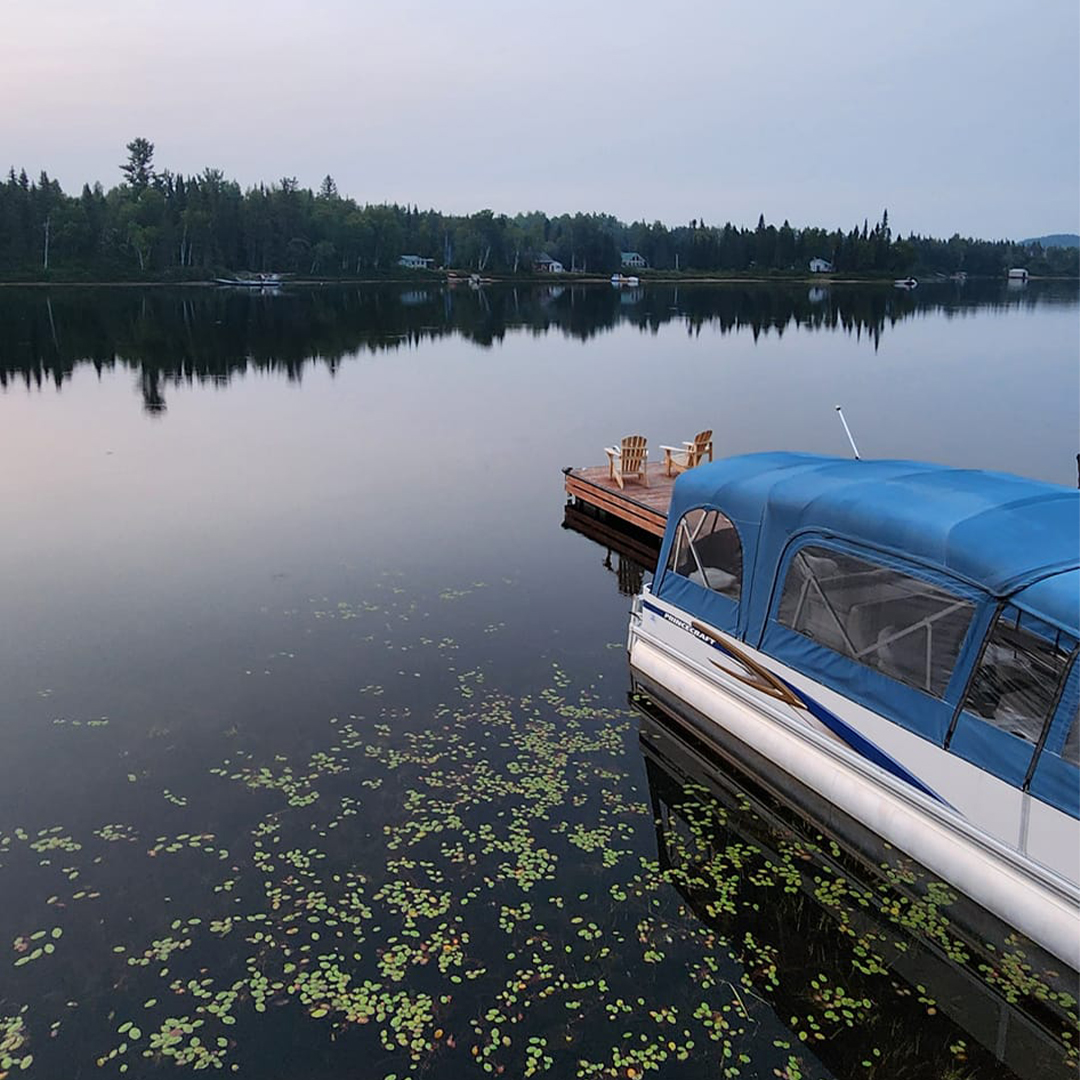 Domaine Lac Edouard | Location de Chambre & Chalet | Restaurant, Bar, Essence | Bateau, Motoneige & Quad | La Tuque
