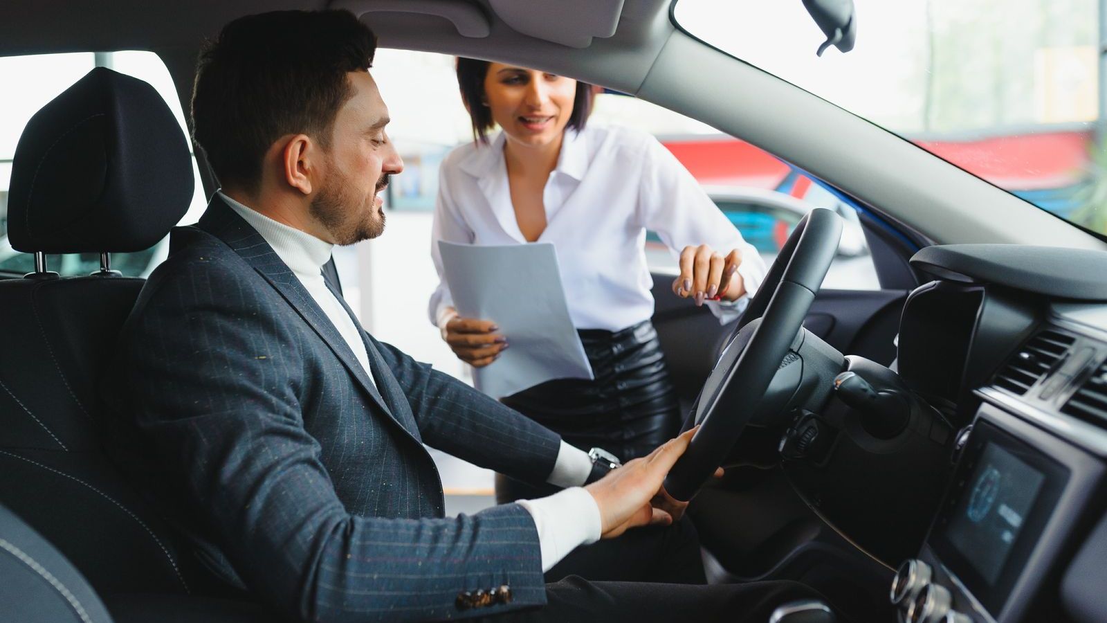 Black Zofeur - Full-Time Chauffeur Service