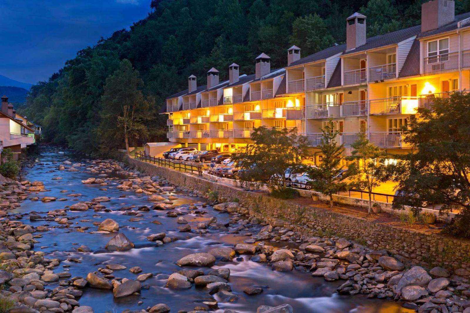 Gatlinburg River Inn