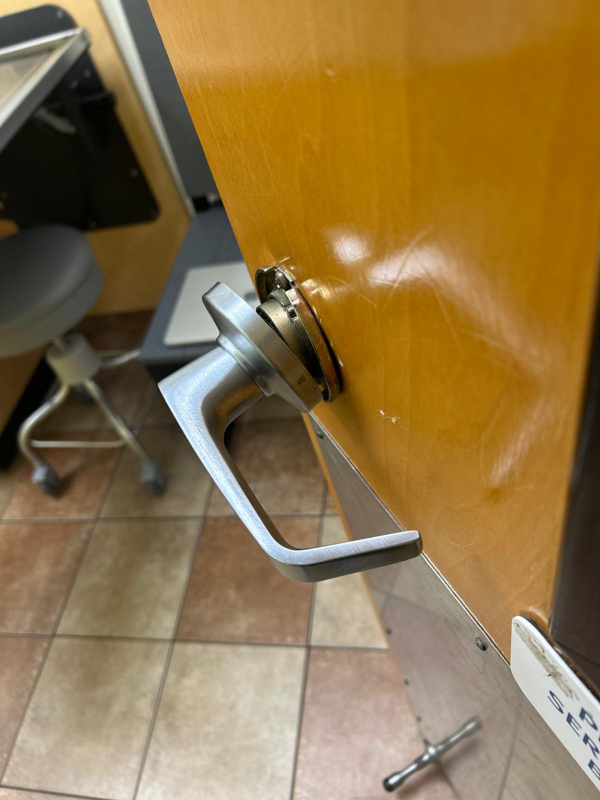 Auto Zone Locksmith