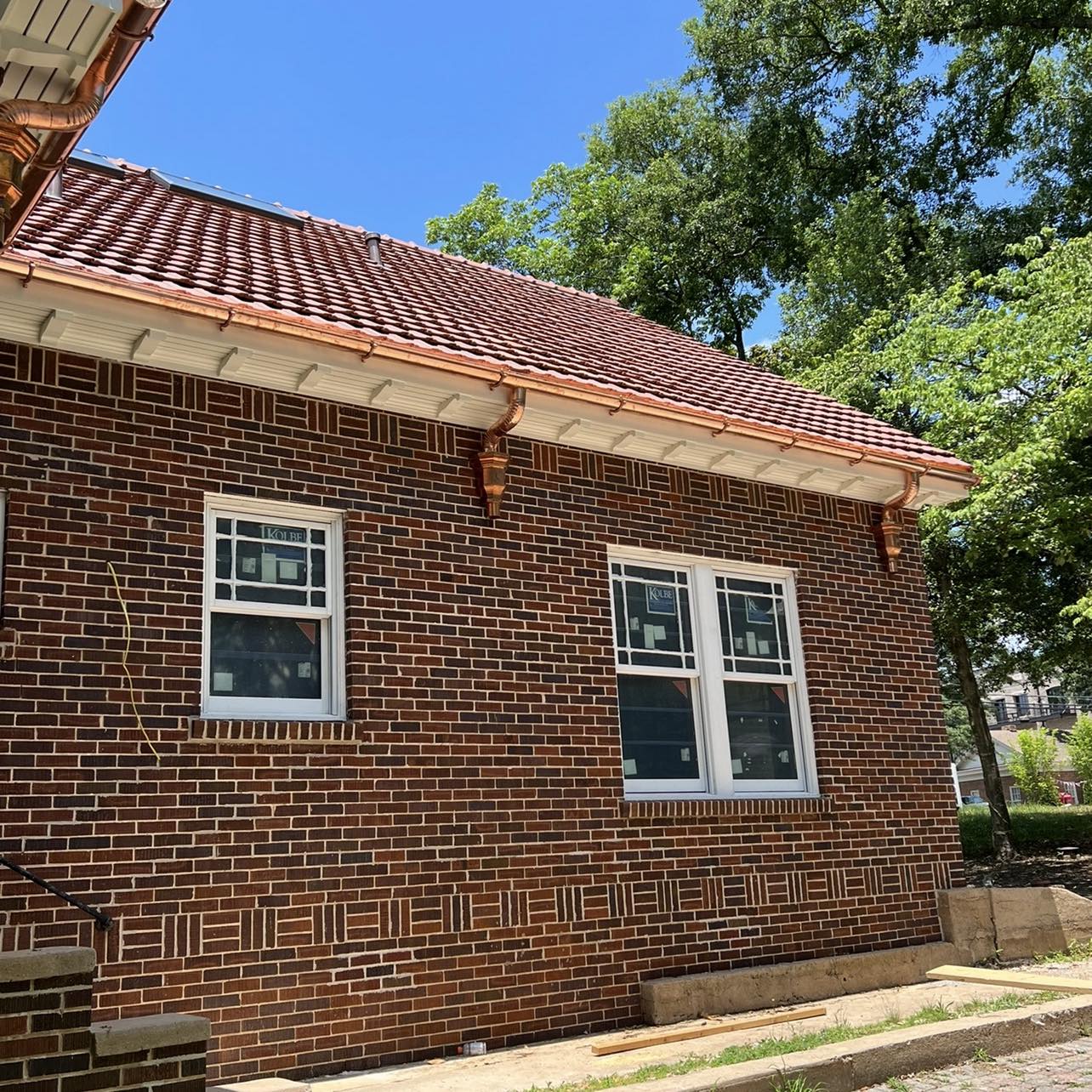 M.R. Roberson Roofing