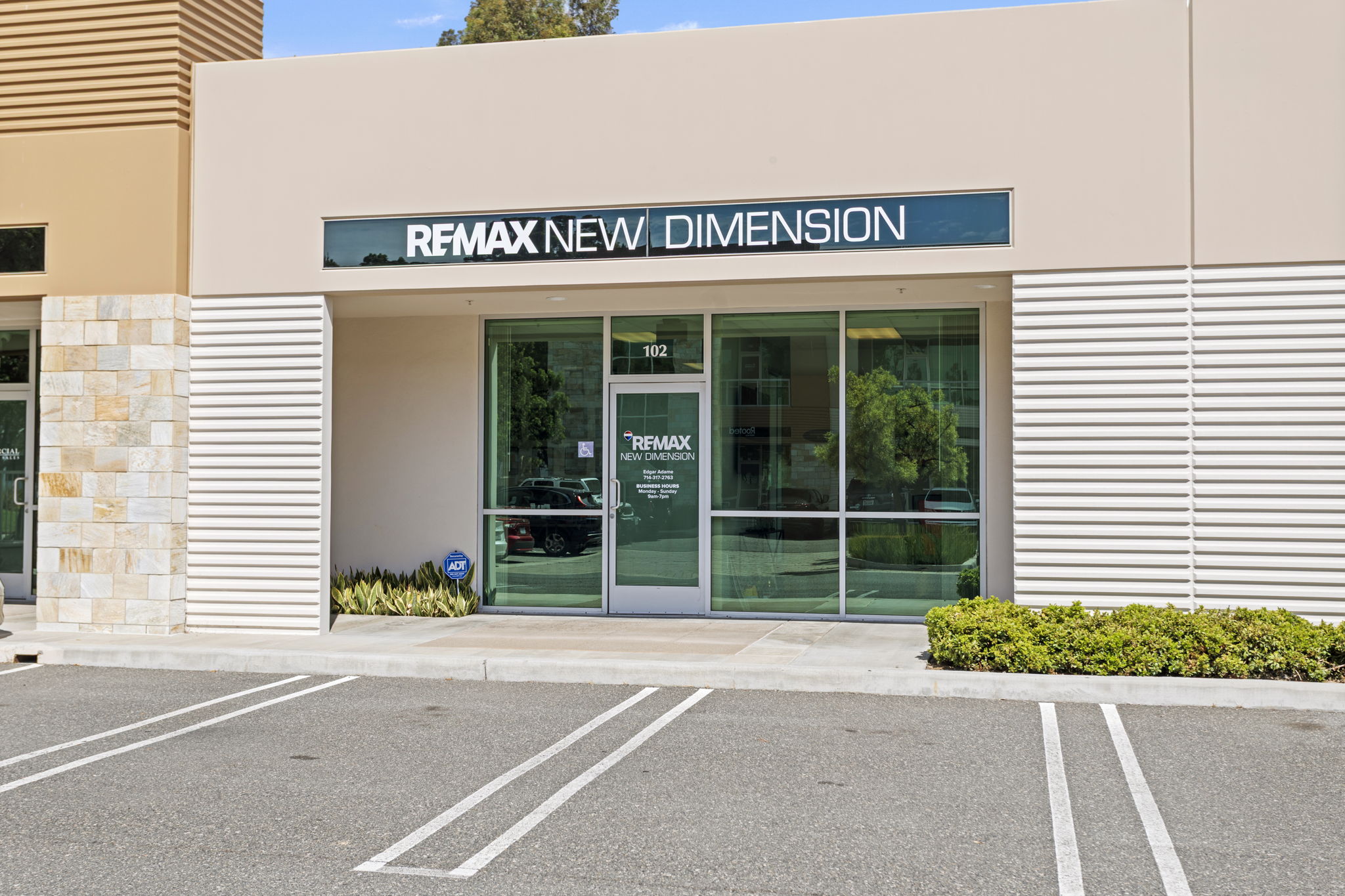 RE/MAX New Dimension