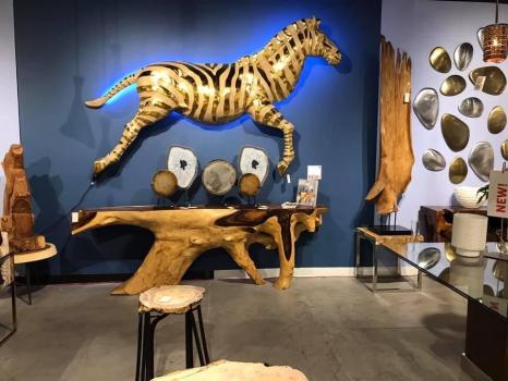 Royal Furniture and Gifts