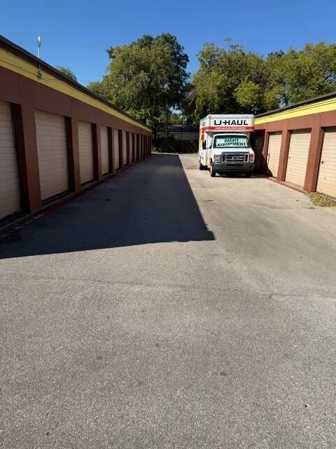 A-American Self Storage - Irving