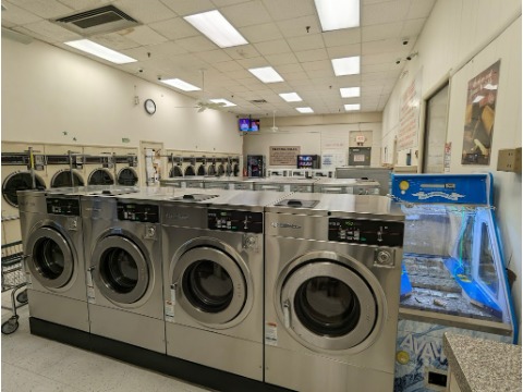 Dolly's Laundromat