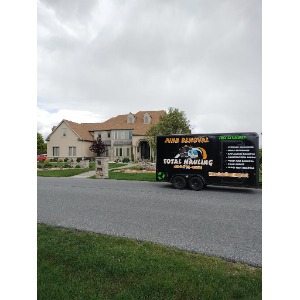 TOTAL HAULING JUNK REMOVAL