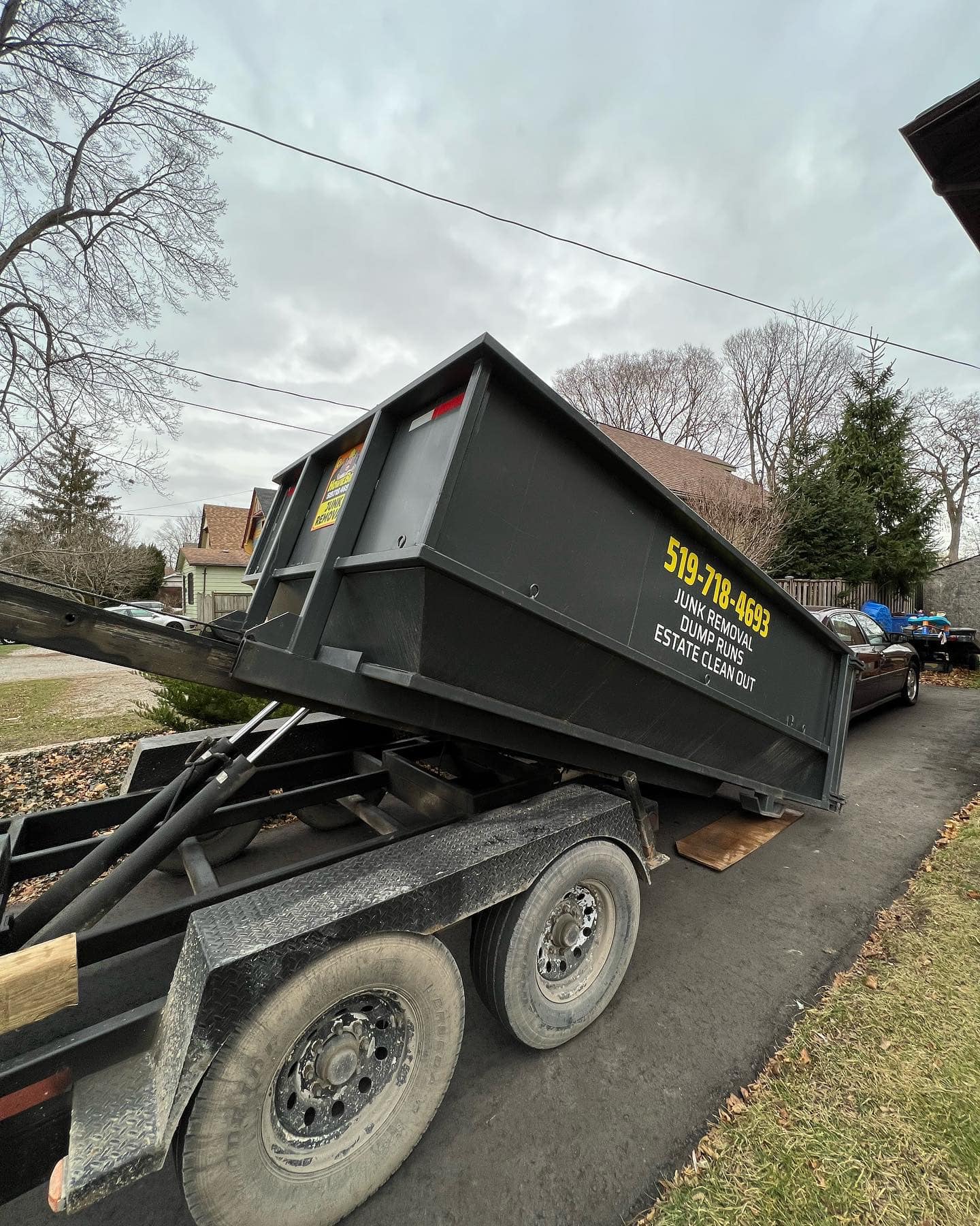 HowieBins - Junk Removal & Estate CleanOuts