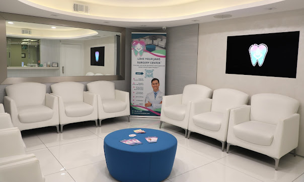 Love Your Jaws Surgery Center, Dr. Dimitrov