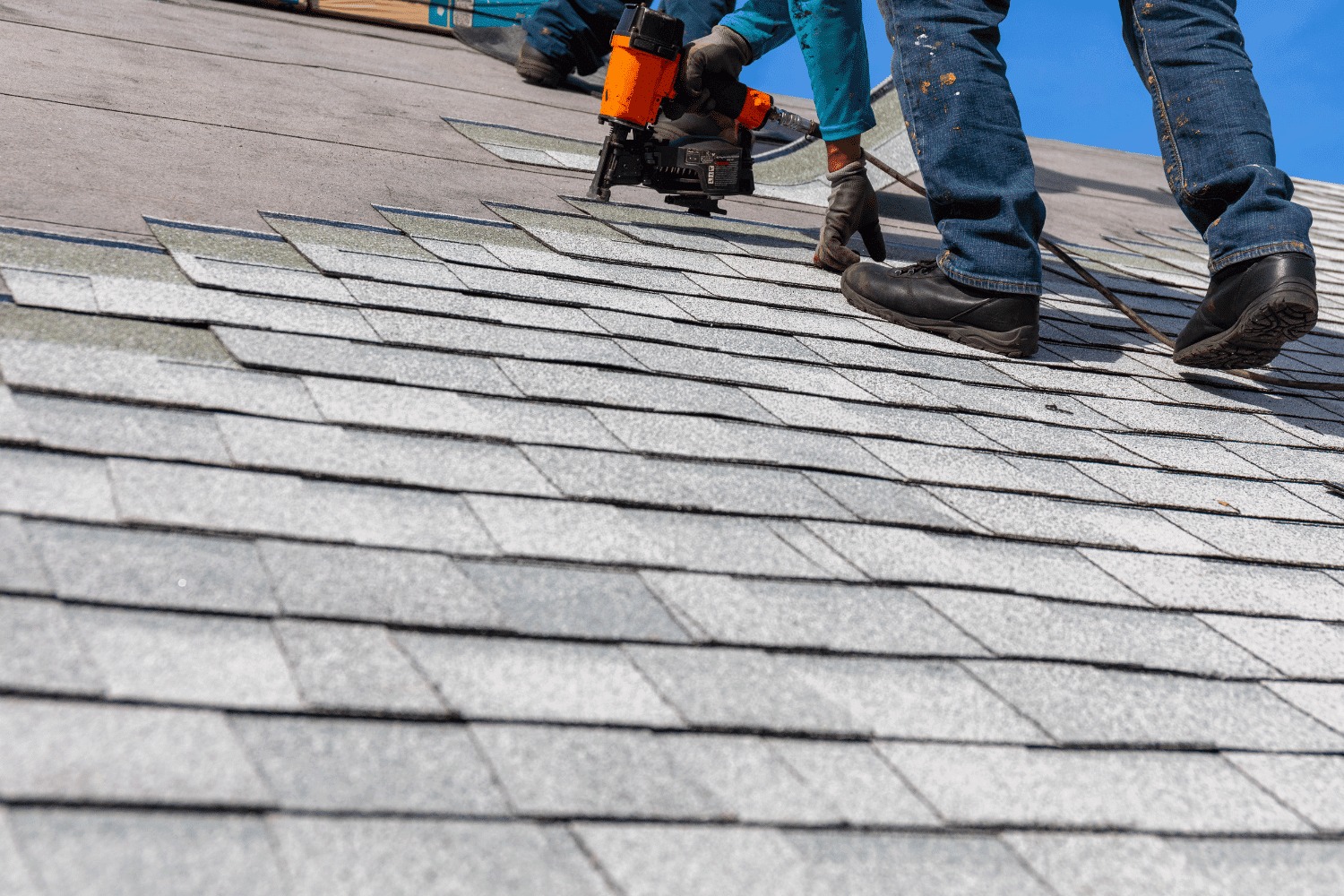 EZ Roofing & Builders