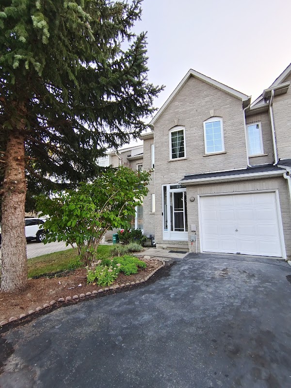 Mandy Liang - REMAX Realtron Realty Inc.