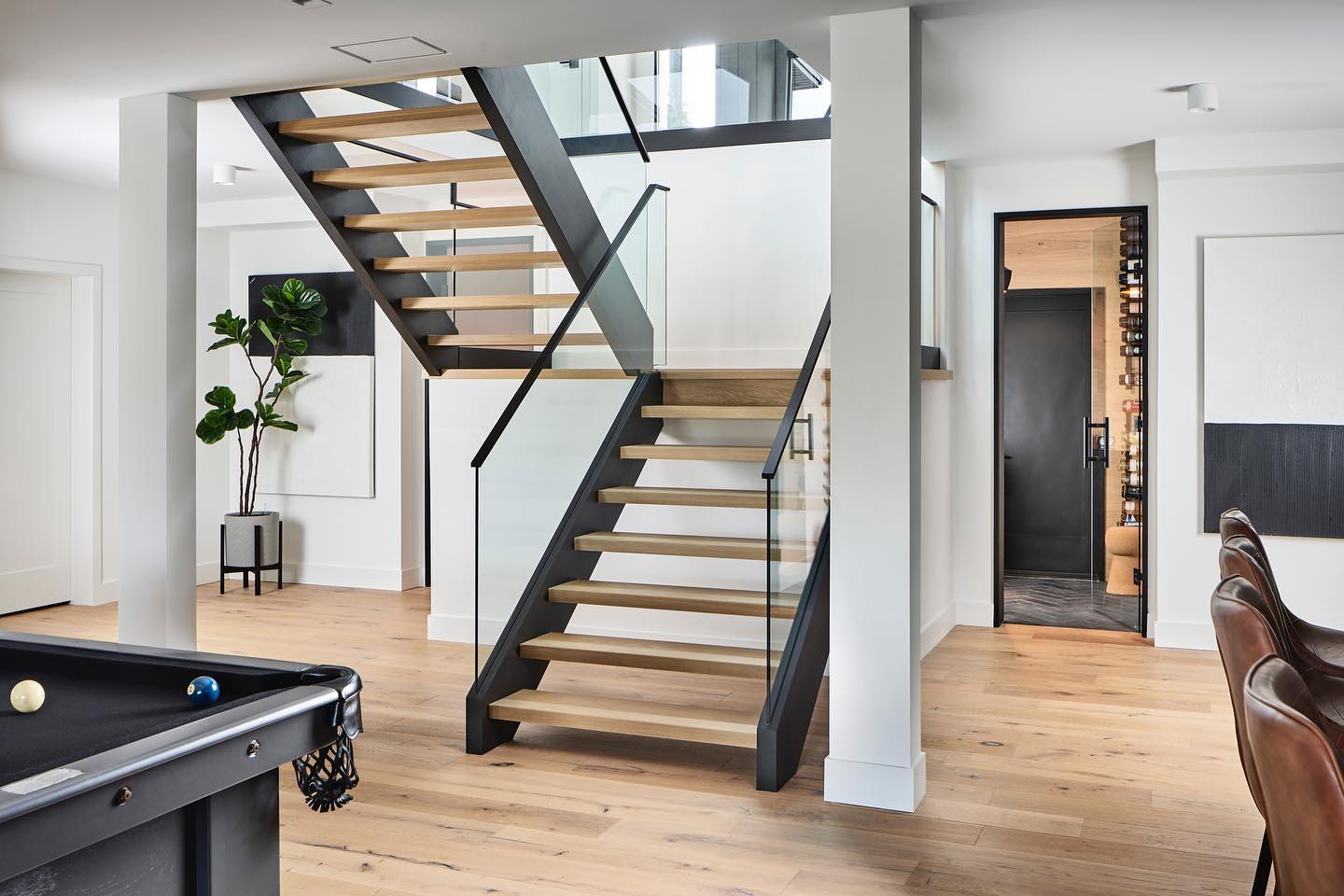 Heir Glass and Railings