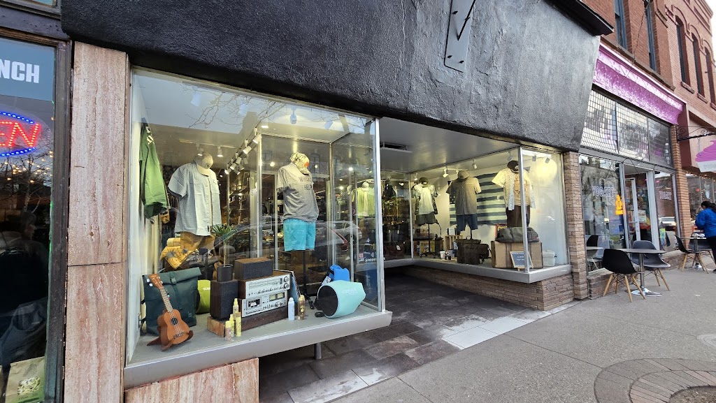 Rooster Bus Men's Shop