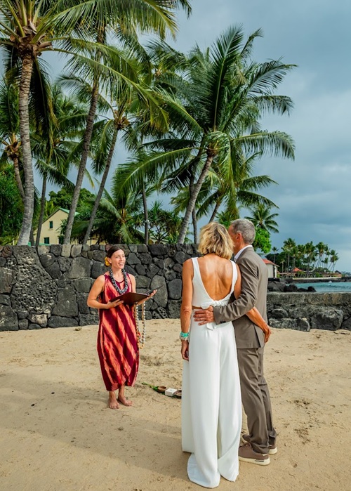 Kona Wedding Officiant