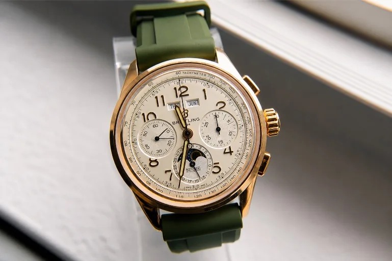 Arc & Hour
