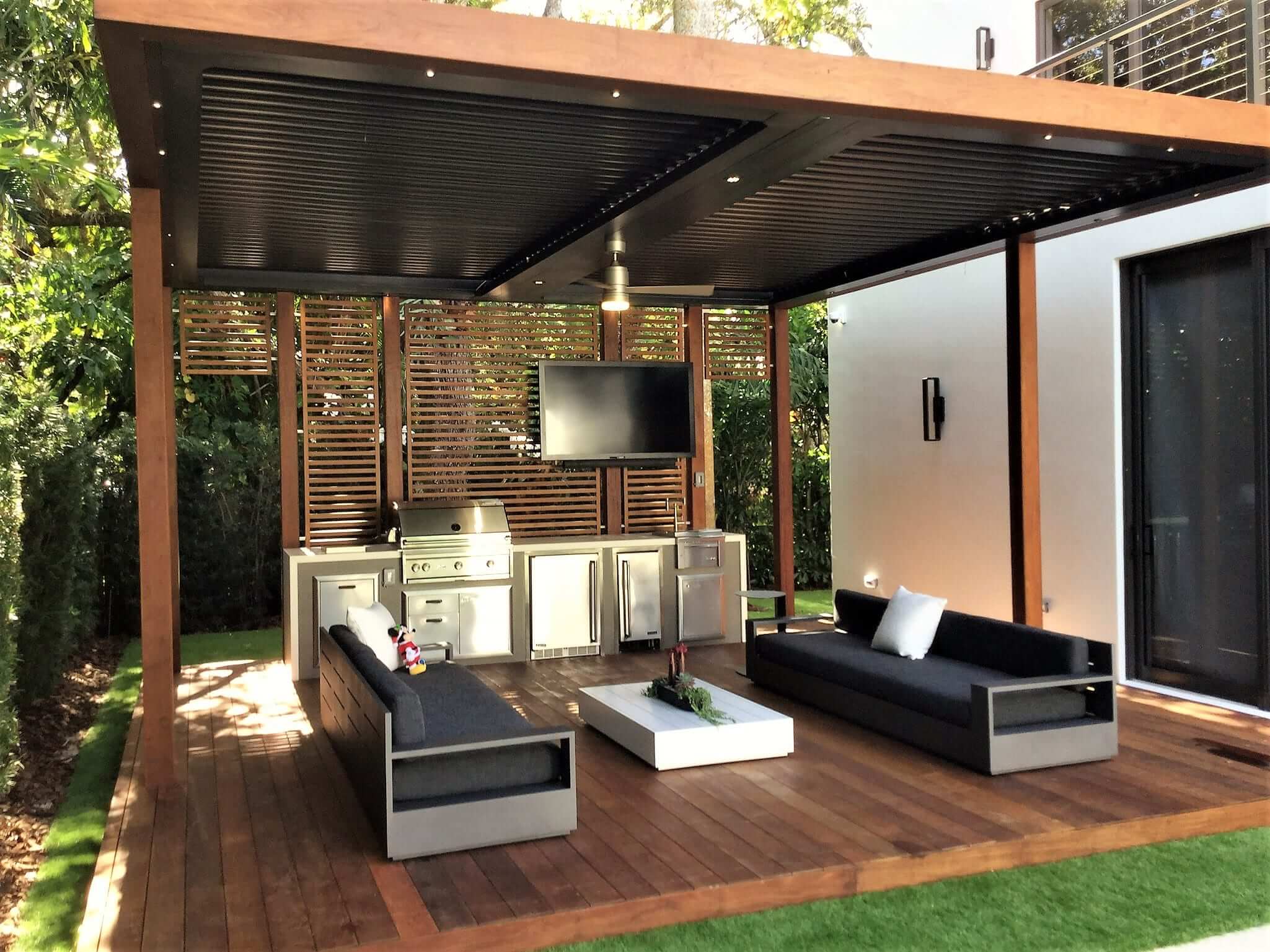 XPRT Outdoor