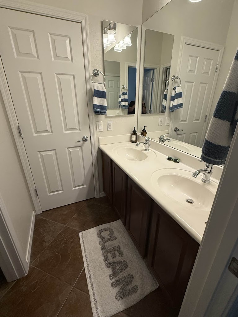 Sun Life Cleaning Services LLC