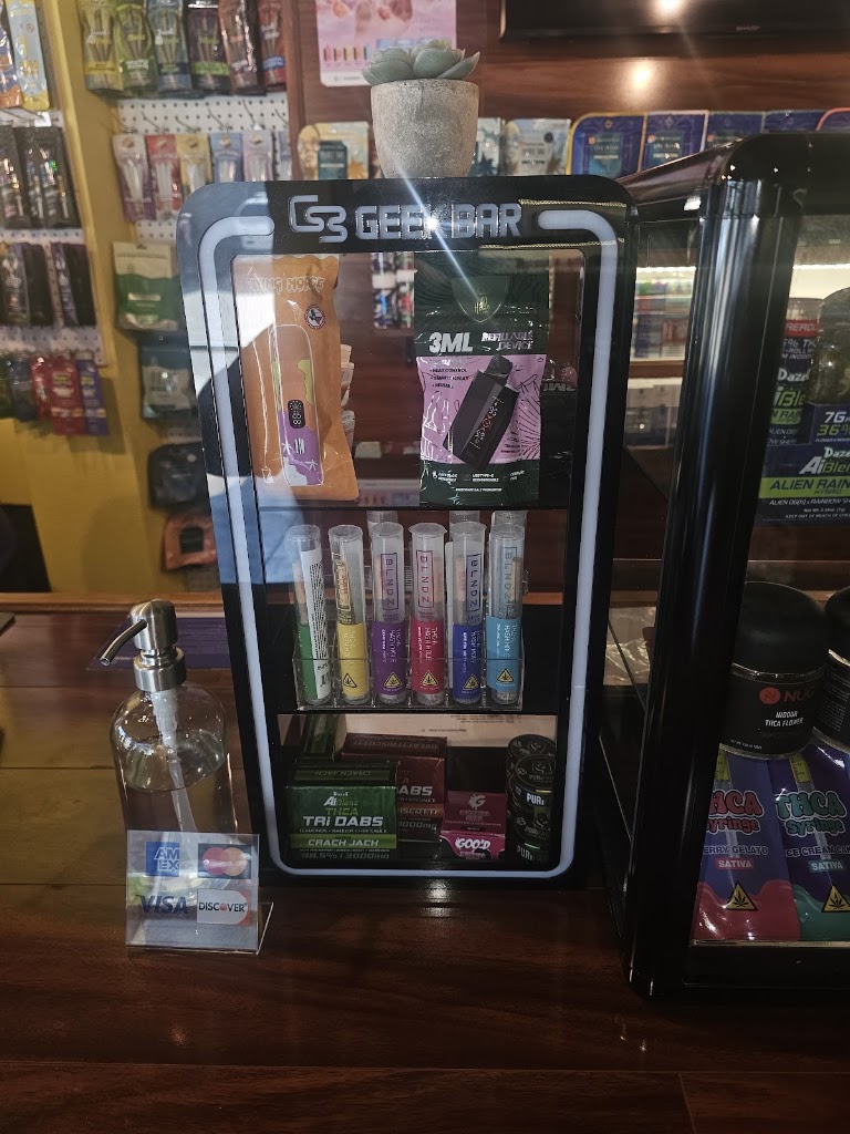 Artisan Vapor & CBD Hulen - Smoke & Vape Shop