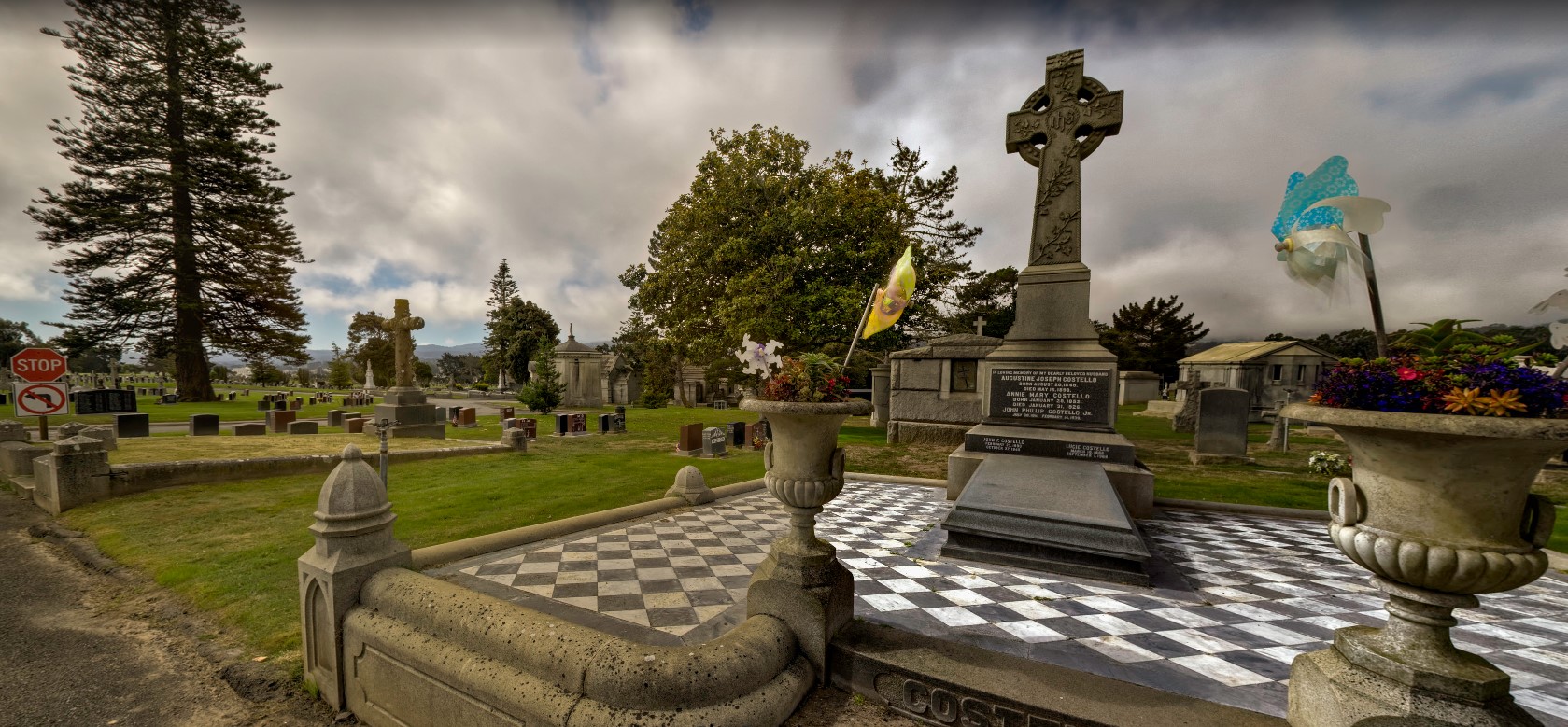 Holy Cross Catholic Cemetery