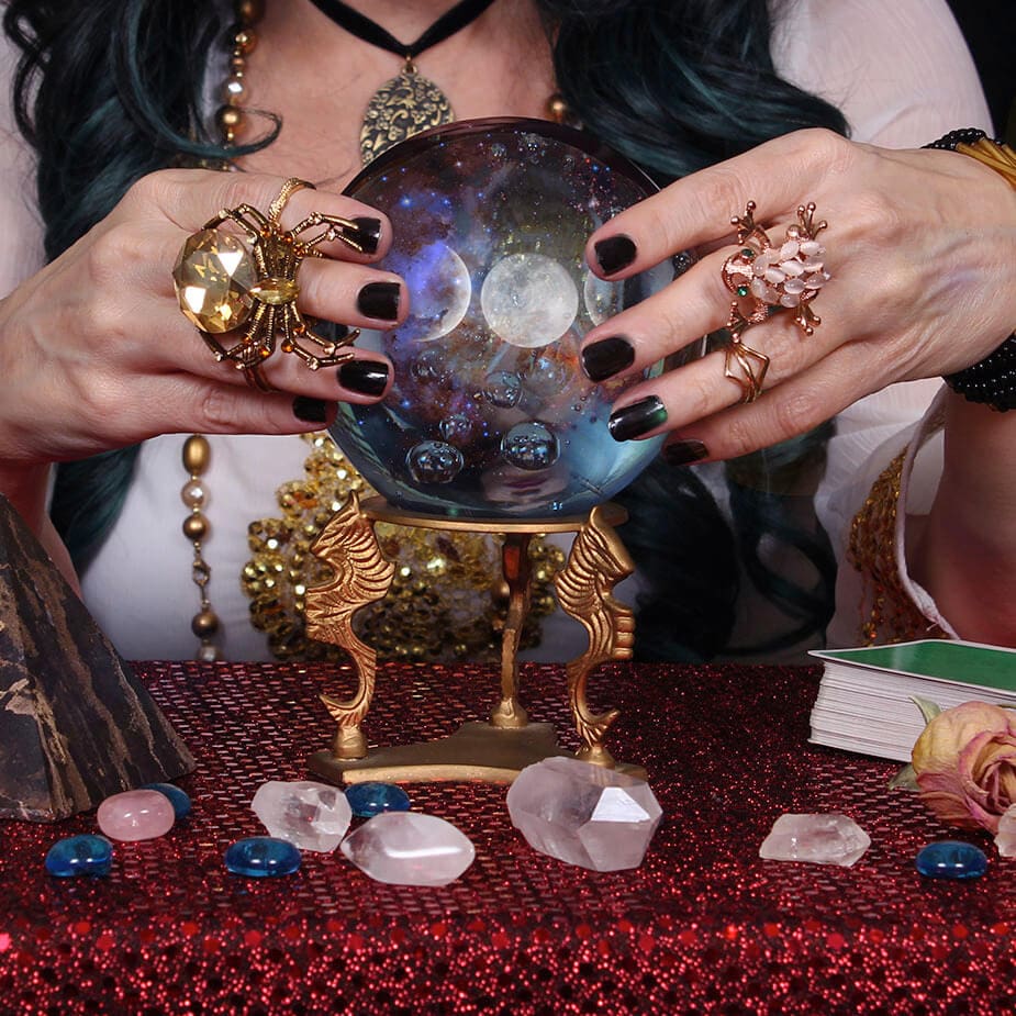 Psychic & Palm Reader
