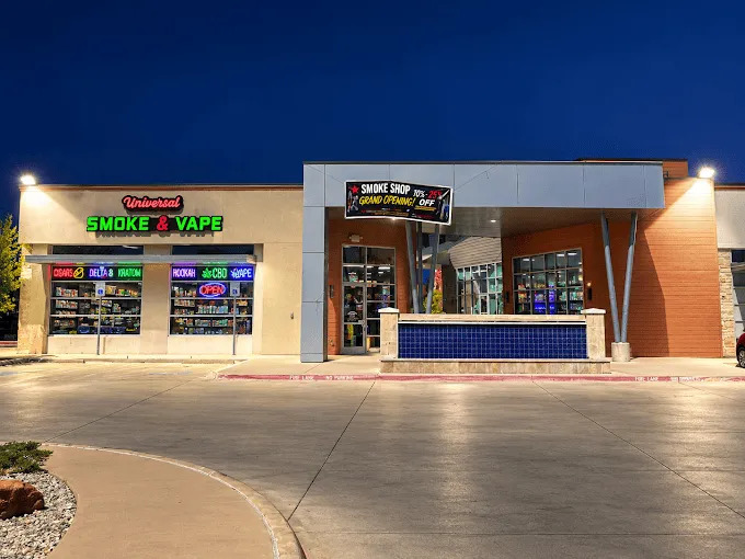 Universal Smoke & Vape Denton